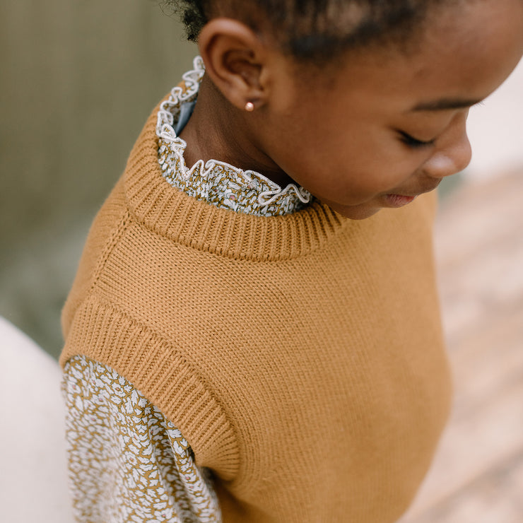 leap frog knitted vest